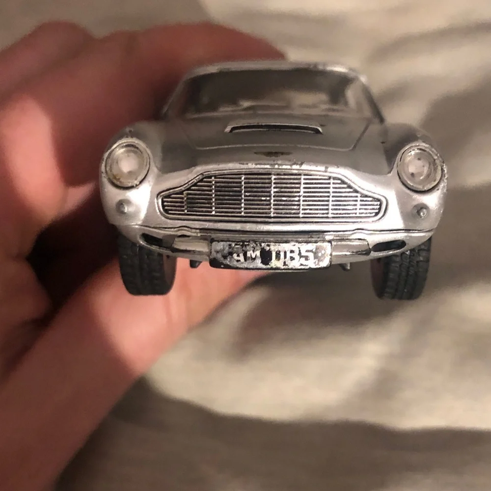 1963 Aston Martin DB5 Pull Back